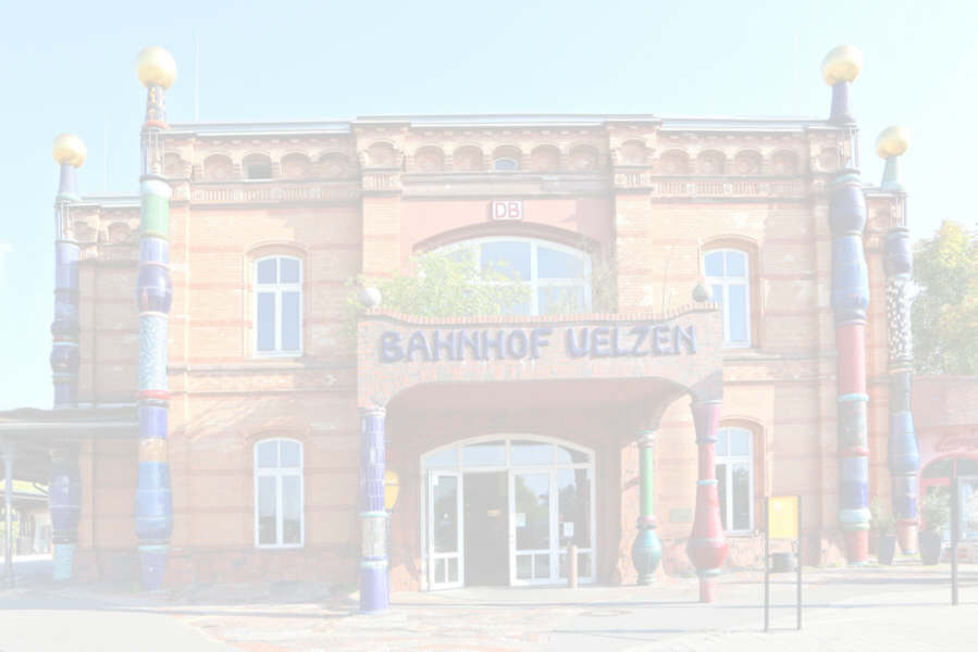  Hundertwasser Bahnhof-Uelzen 